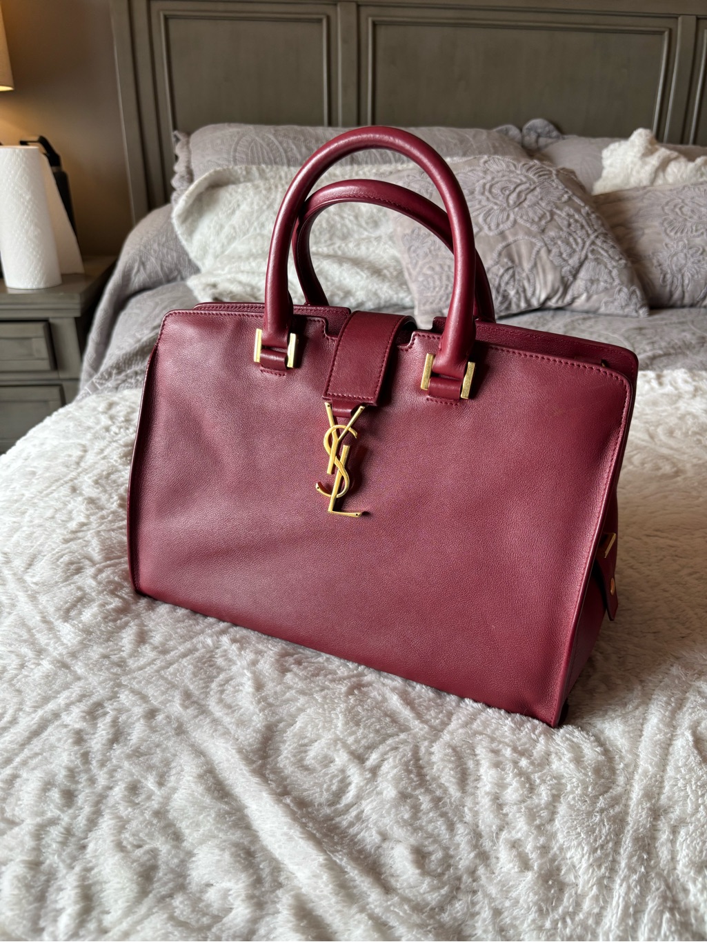 Saint Laurent Cabas In Wine/Gold